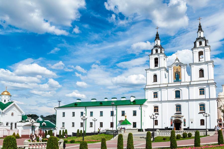 19 октября в четверг в Минском Свято-Духовом Кафедральном Соборе в 19.00 планируется молодежное мероприятие, которое будет включать музыкальную и танцевальную программу.